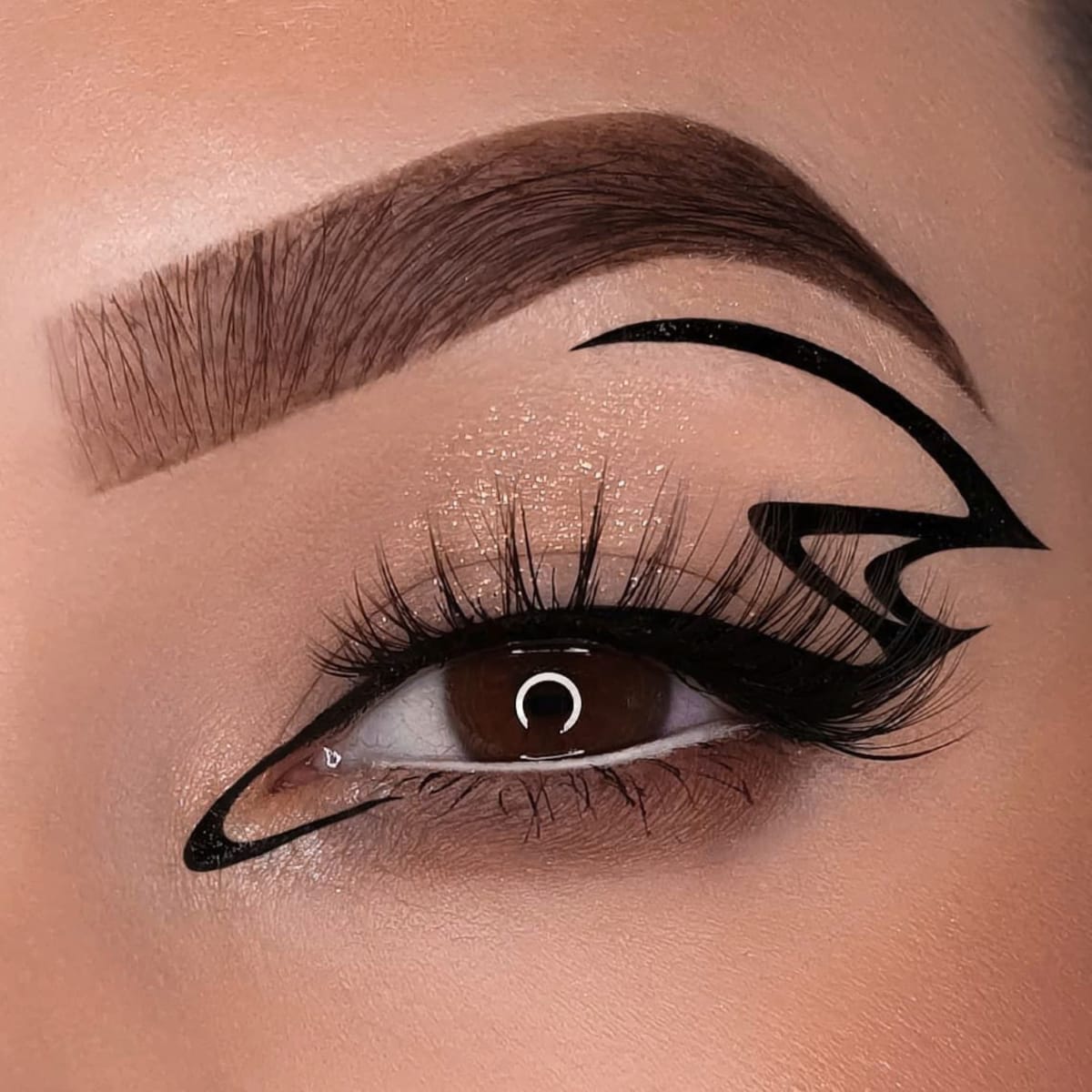 Augenbrauenstift Micro 06 Brunette, 0,5 g
