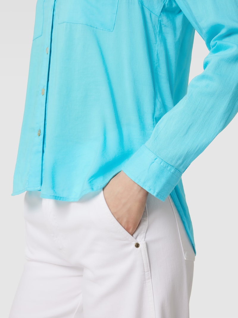 Bluse mit Brusttaschen Modell 'Ilsa' in aqua blau