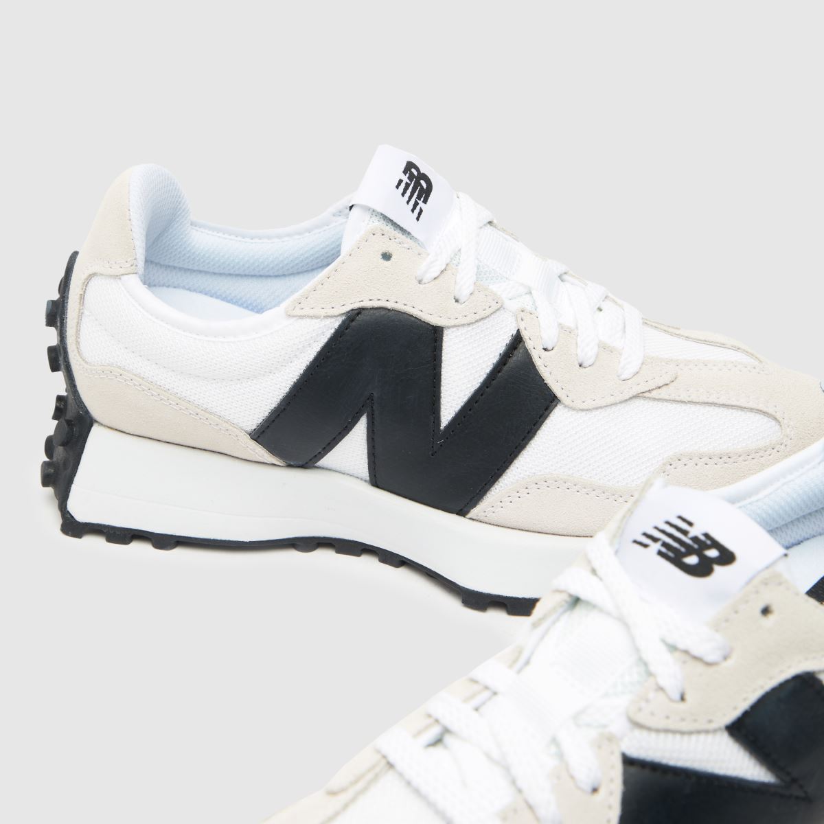 New Balance 327 sportcipő fehér és fekete színben