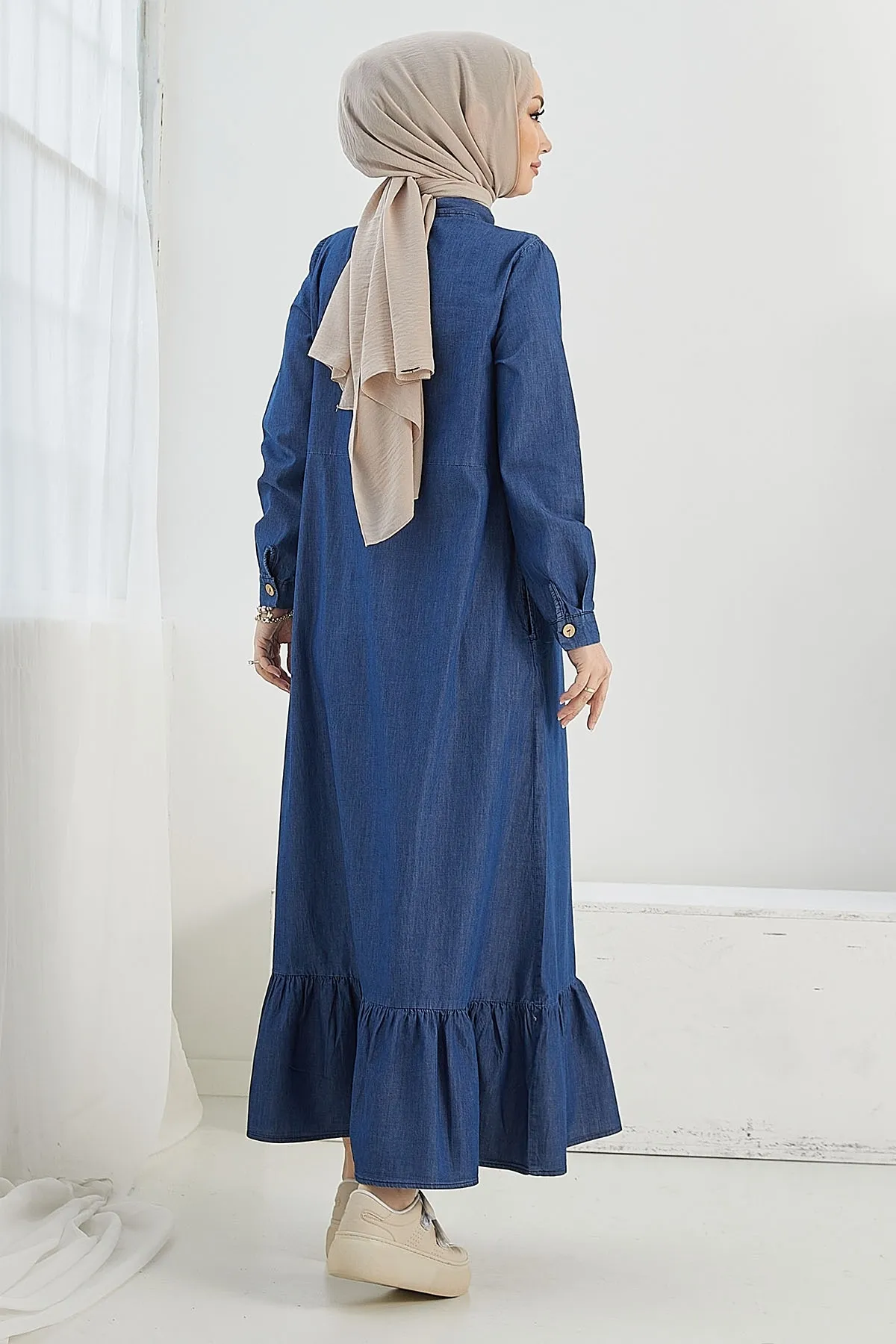 InStyle  Mandes Lockeres Jeanskleid mit Robe und Rüschen – Blau