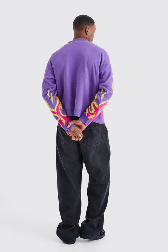 Kastiger Pullover mit Flammen