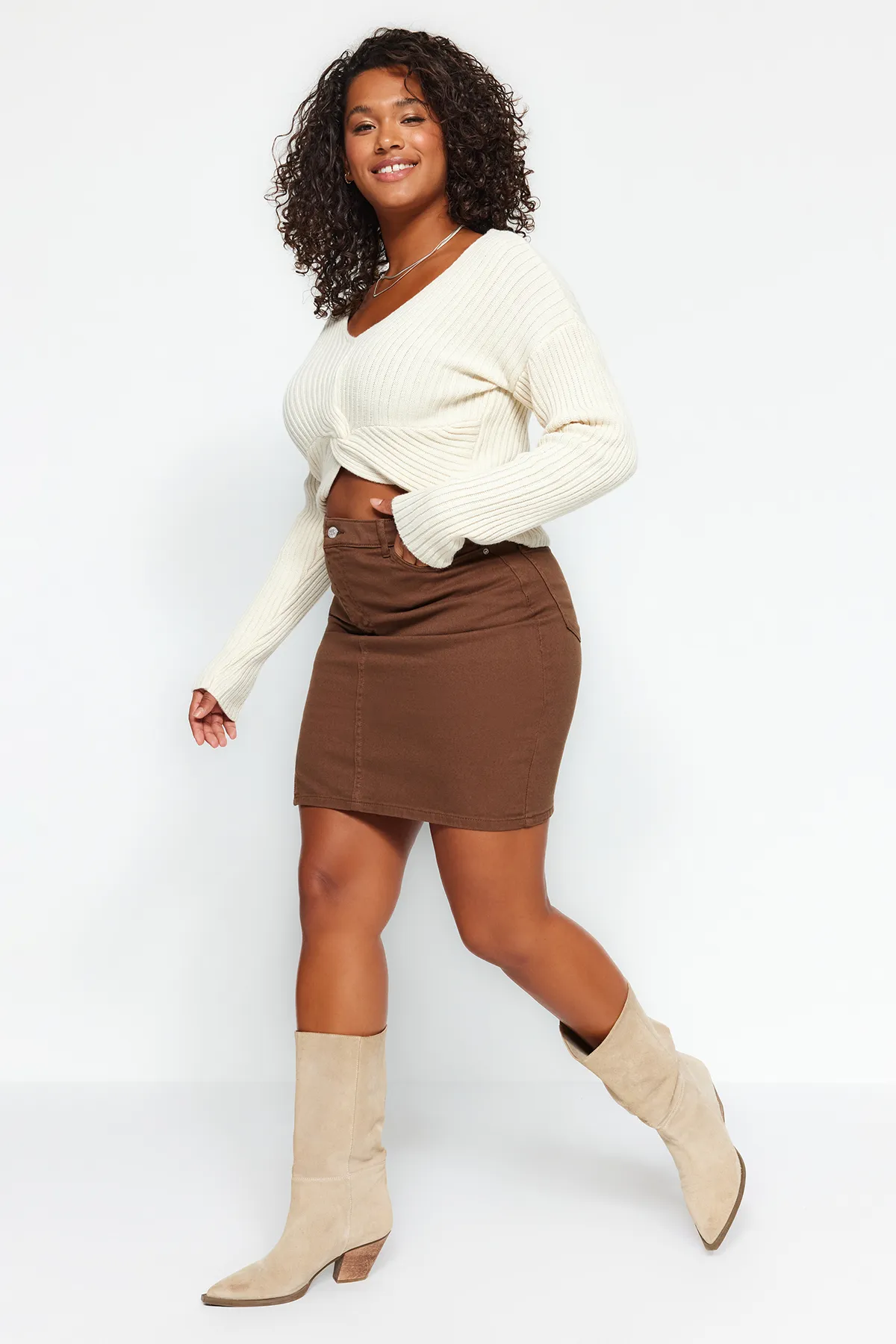 Trendyol Curve  Brauner Jeansrock in A-Linie TBBAW24AZ00031