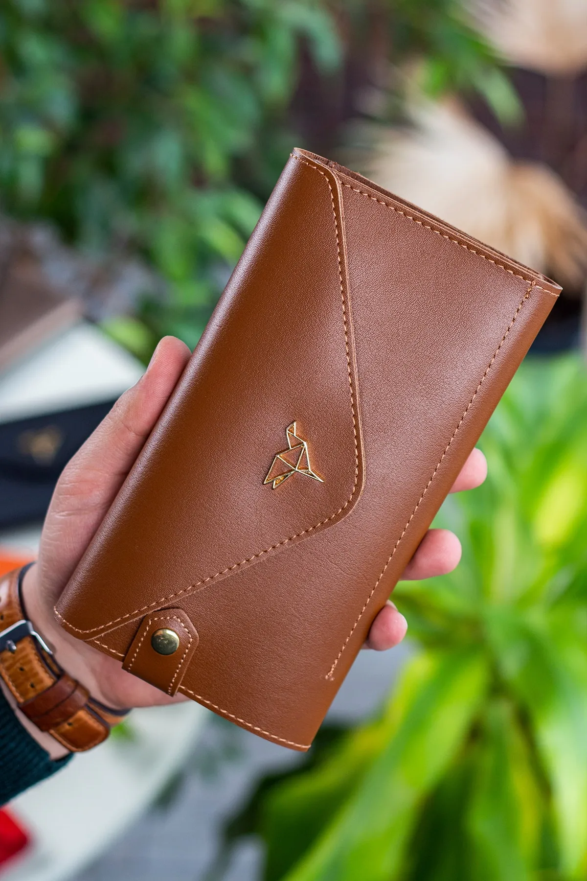 Garbalia  Hellbraune Damenbrieftasche mit Umschlagmodell und Telefon- und Münzfach