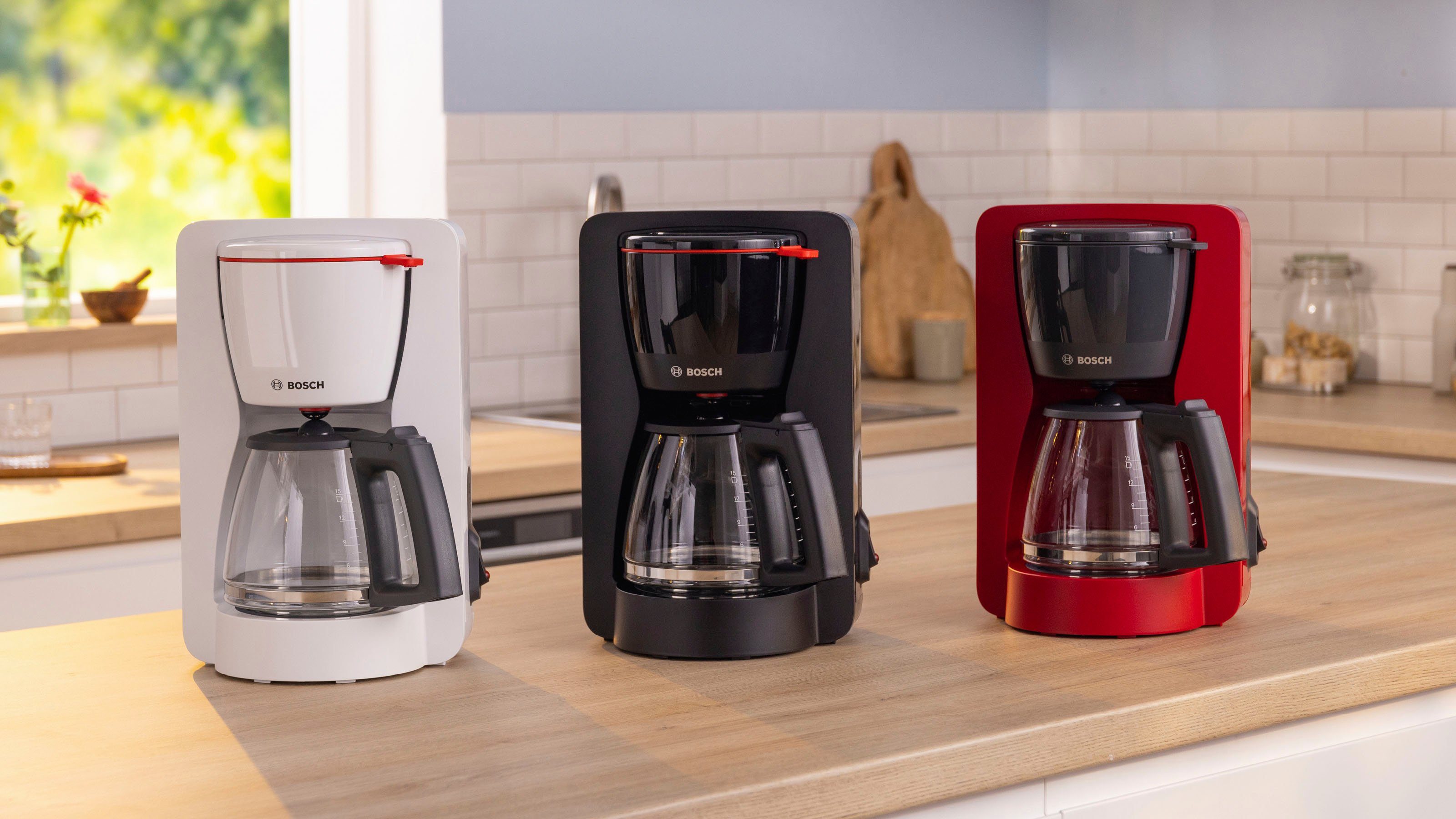 BOSCH Filterkaffeemaschine MyMoment TKA2M114, 1,25l Kaffeekanne, Papierfilter 1x4, für 10-15 Tassen, Glaskanne, 40min Warmhaltefunktion, 1200 W