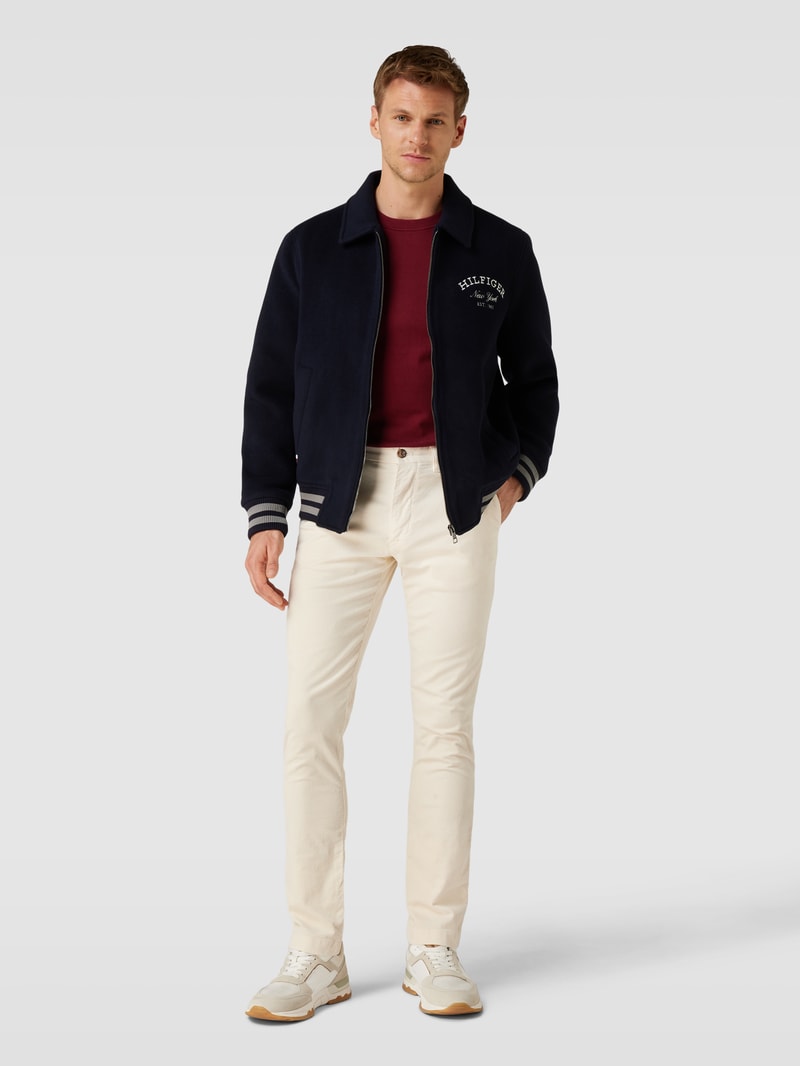 Cordhose mit Logo-Stitching Modell 'DENTON' in offwhite