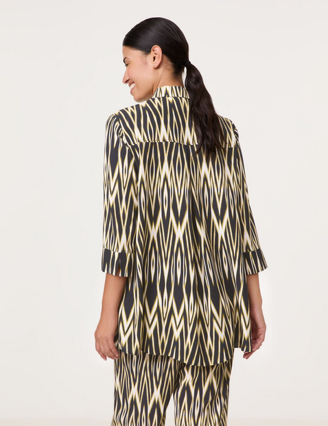 Gemusterte Longbluse aus nachhaltigem Material