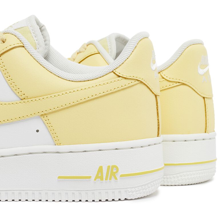 NIKE Wmns Air Force 1 '07 