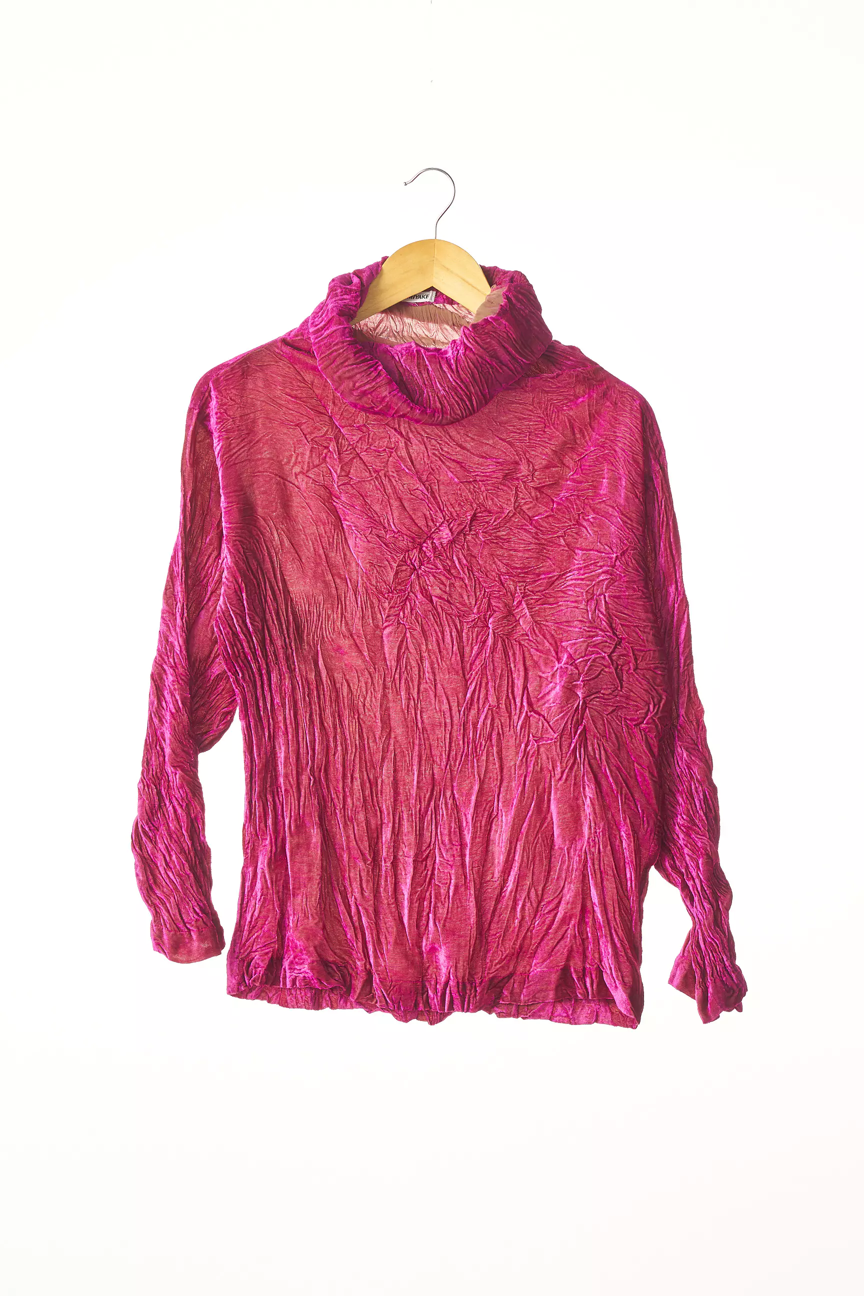 Issey Miyake Cols Roules Femme couleur rose