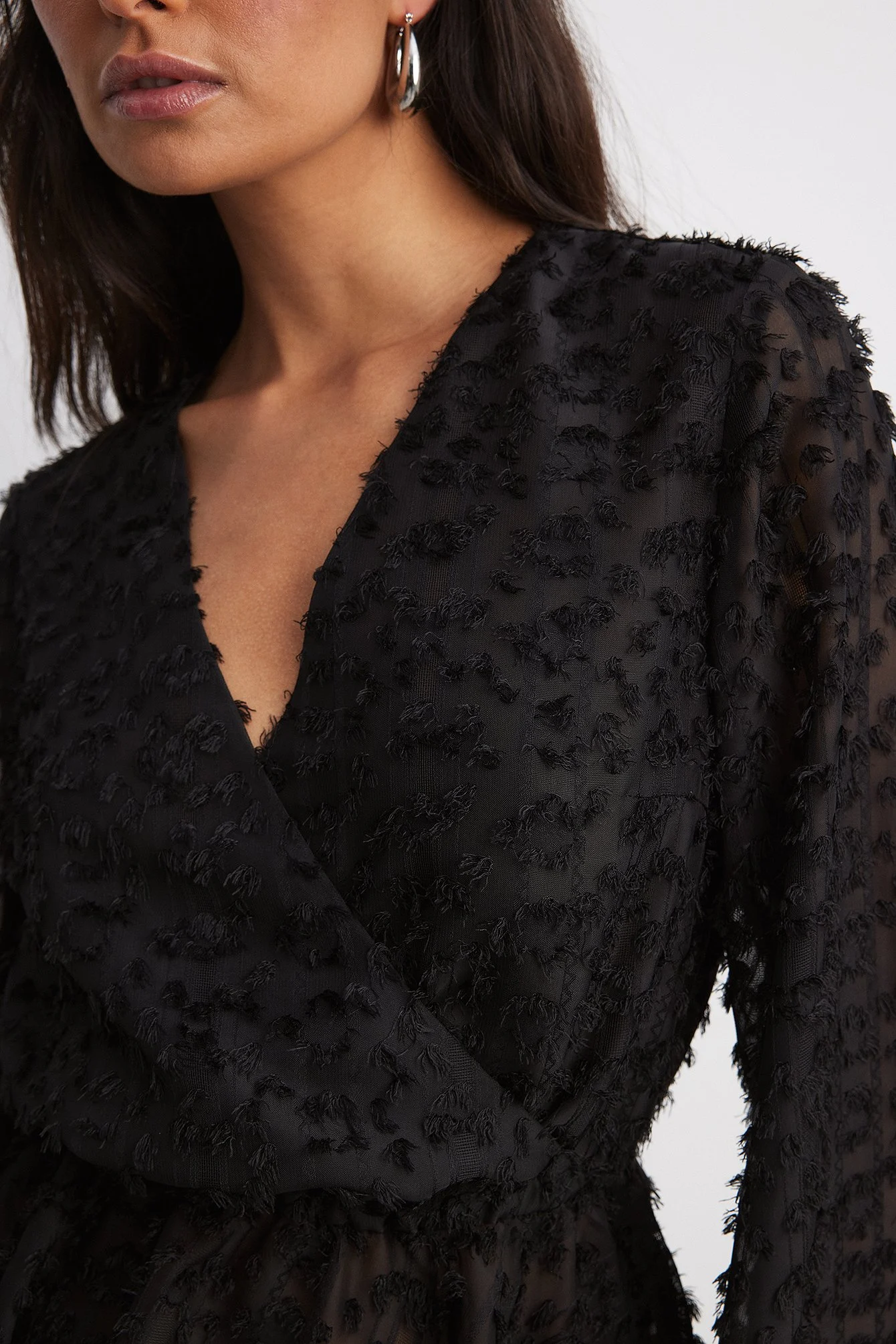 Taillierte Bluse aus texturiertem Chiffon
