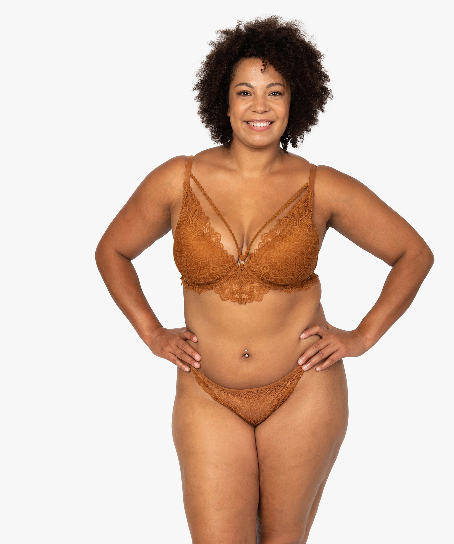 Tanga femme grande taille en dentelle et brides marron | GEMO