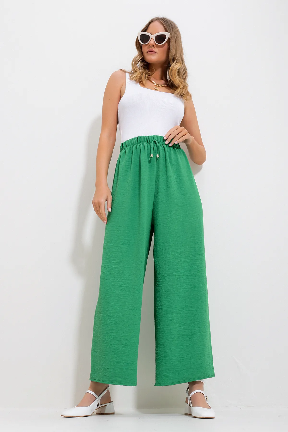 Trend Alaçatı Stili  Damen-Hose Alc-X6625 in leuchtendem Grün mit elastischem Bund und bequemer, genauer Aerobin-Hose