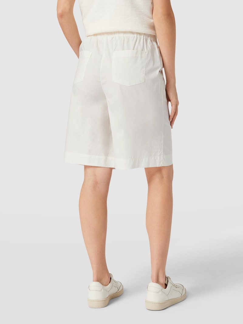 Bermudas mit seitlichen Eingrifftaschen in offwhite