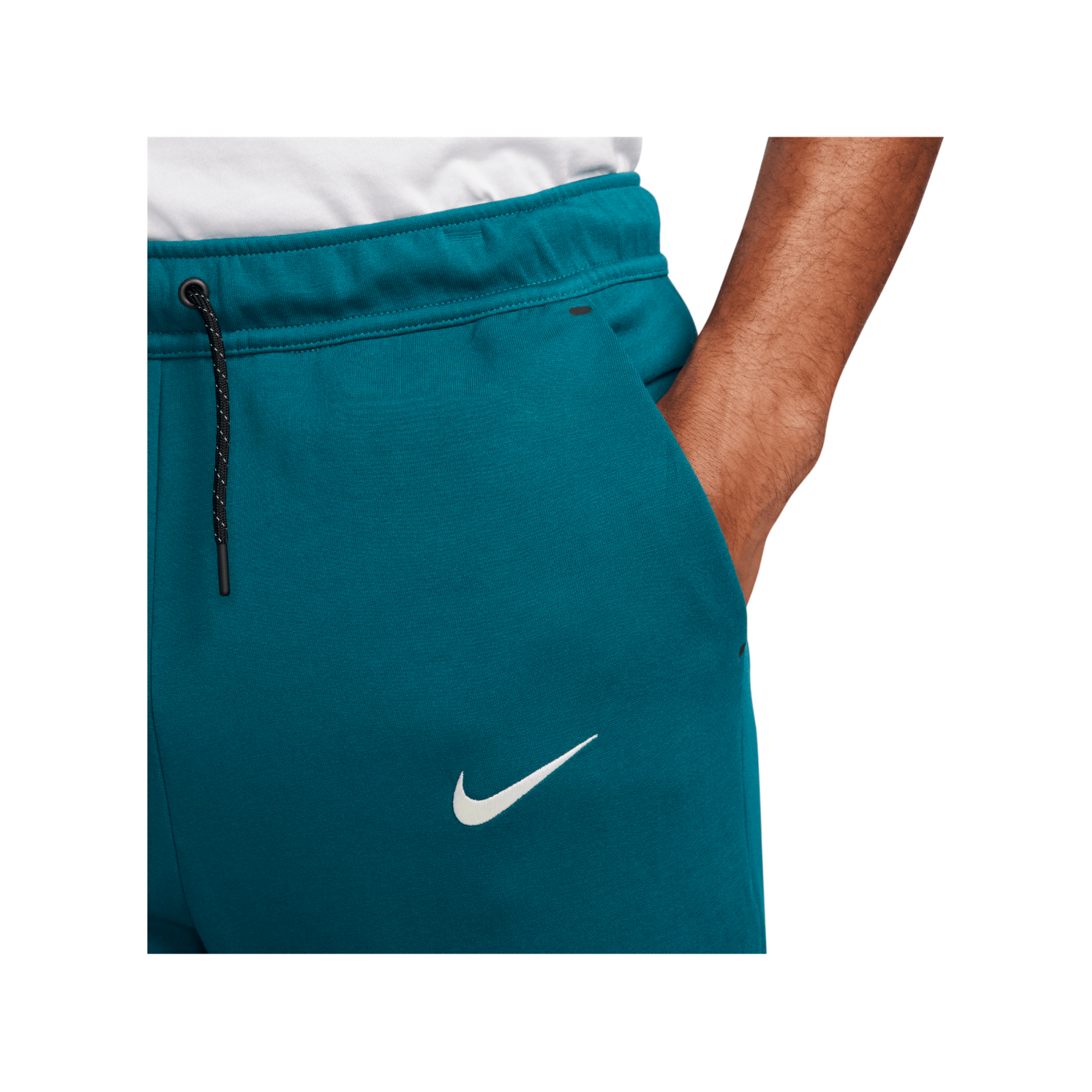 Nike Portugal Tech Fleece Jogginghose EM 2024 Grün F381