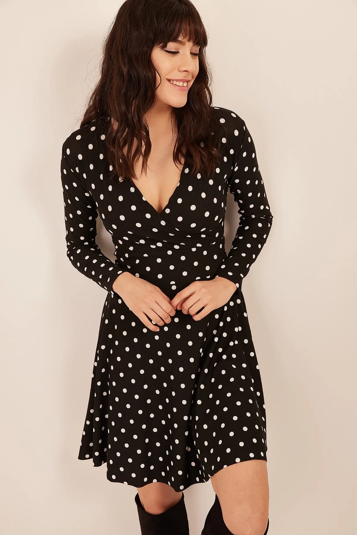 Olalook  Schwarzes zweireihiges Polka Dot-Kleid für Damen ELB-19000875