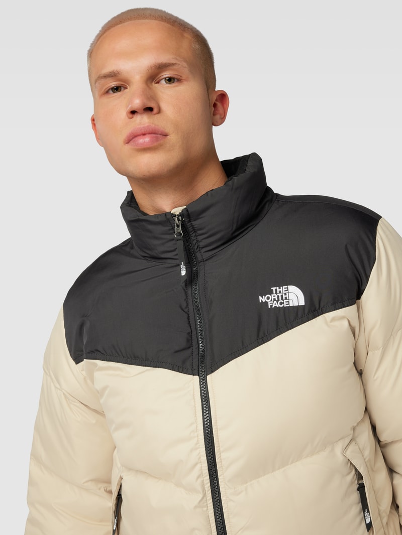 Steppjacke mit Stehkragen Modell 'SAIKURU' in offwhite