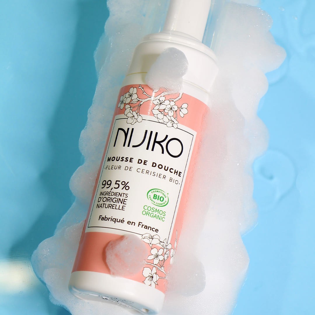 NIJIKO Organická sprchová pena s čerešňovým kvetom