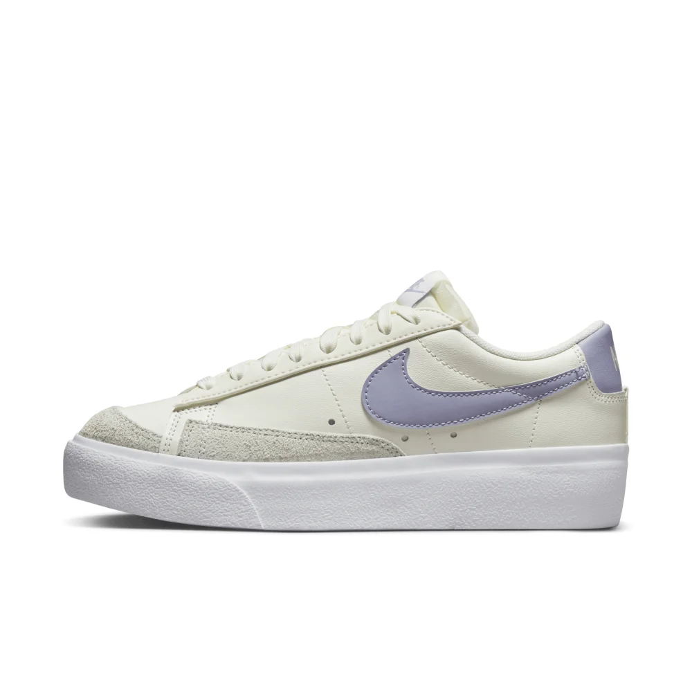 Nike Blazer Low Platform DJ0292-110 / weiss
