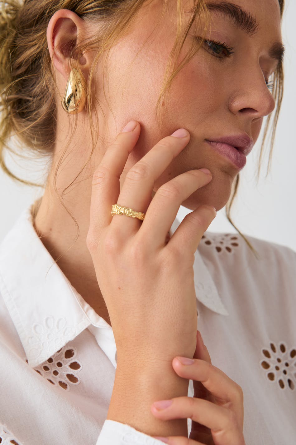 Textured ring