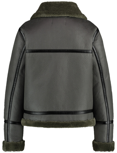 Lammfelljacke aus Webpelz