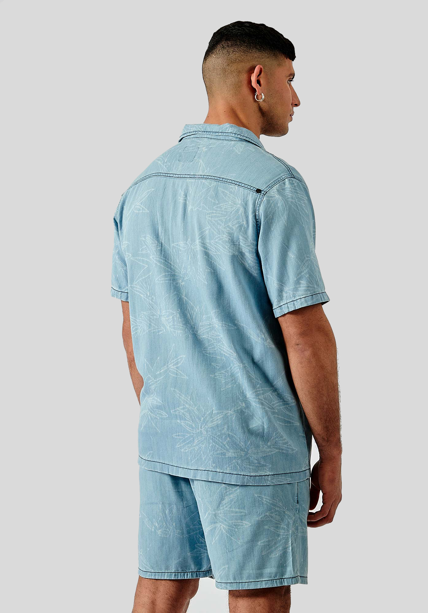 DILON  Chemise en jean fleurie homme