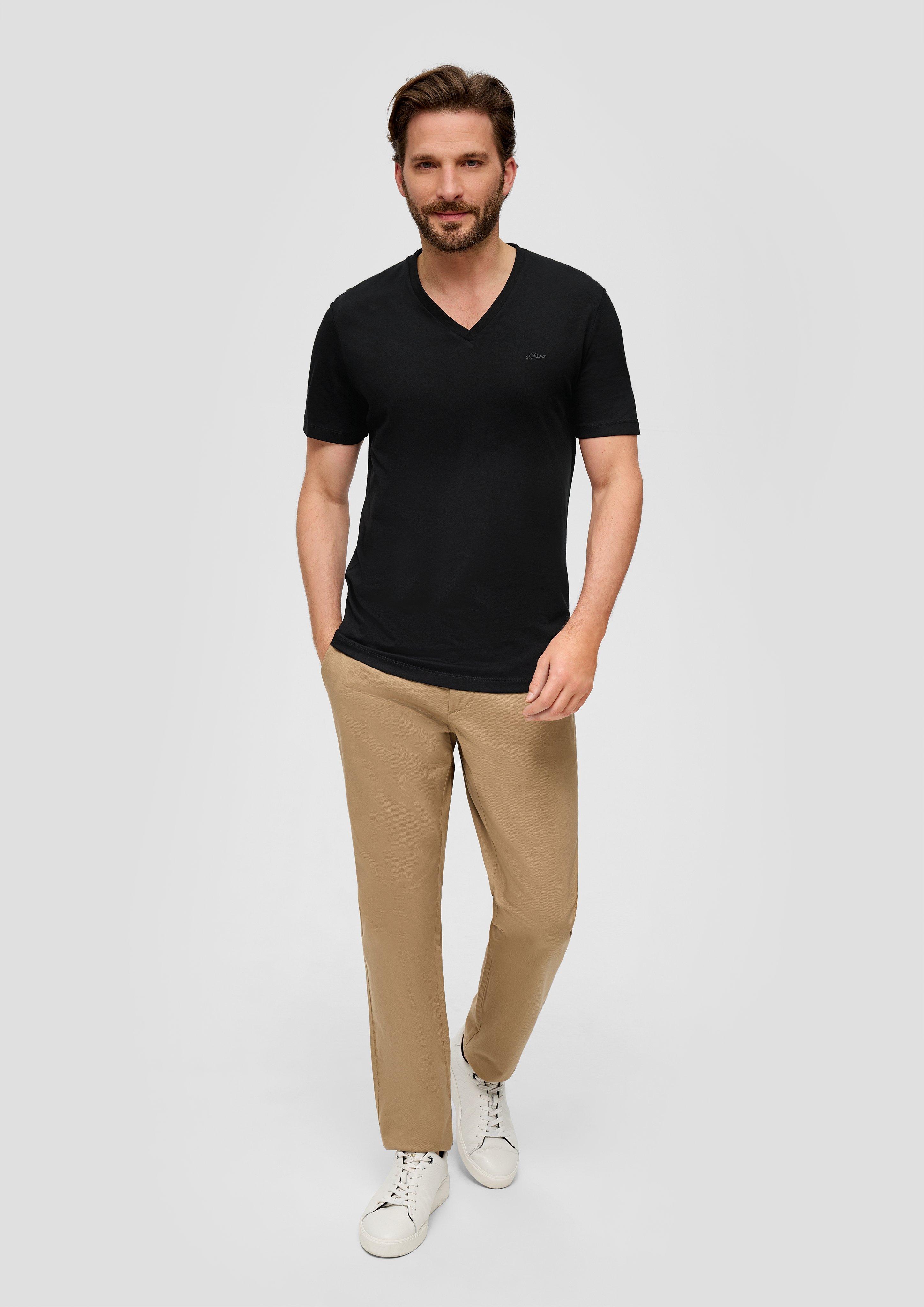 Baumwollshirt mit V-Ausschnitt  2143913-9999