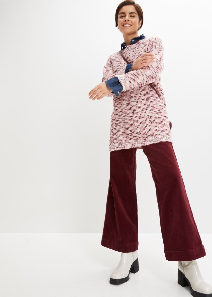 Pullover mit extra langen Seitenschlitzen