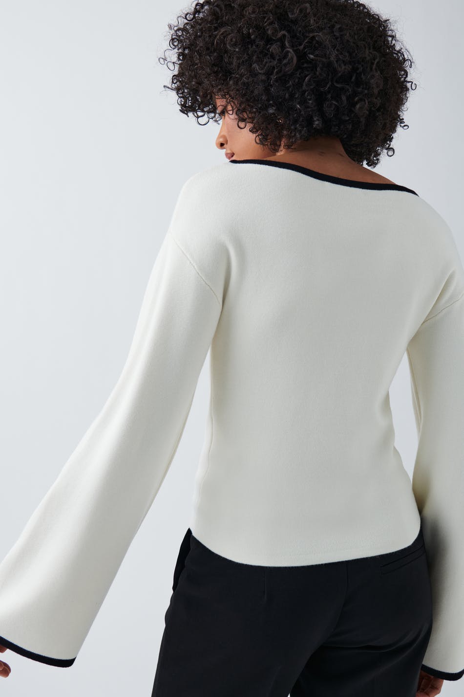 Wide sleeve knitted top