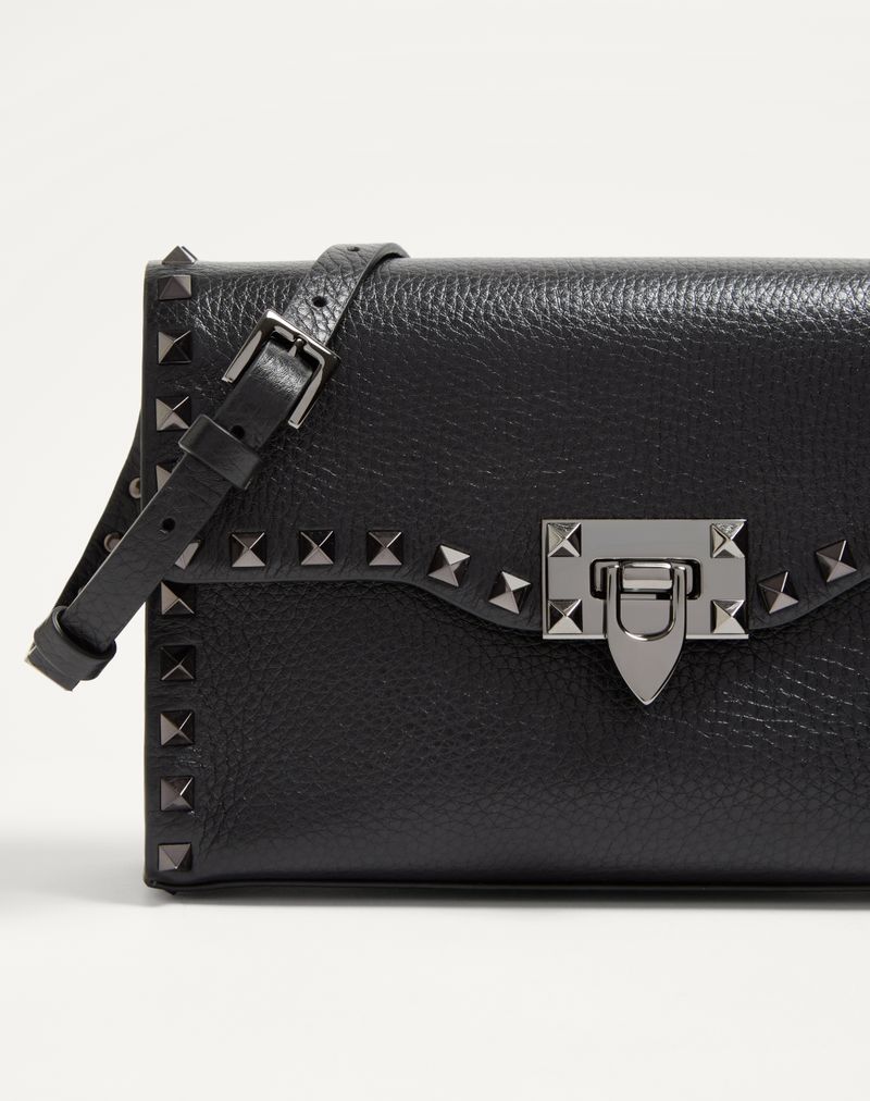 Rockstud lille skuldertaske i kornet kalveskind