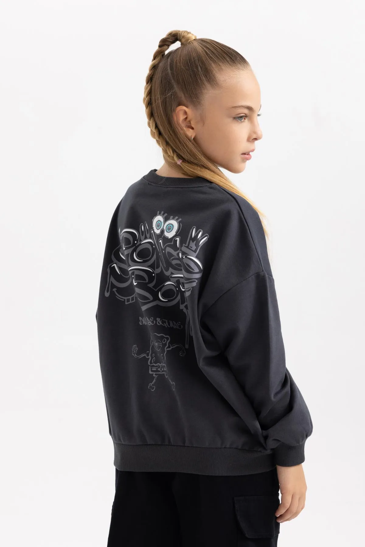 DeFacto  Spongebob Sweatshirt für Mädchen, Übergröße, Rundhalsausschnitt, weicher, pelziger, dicker Pullover innen B5732a823wn