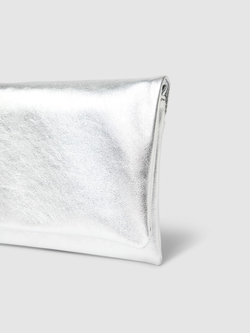 Clutch im Metallic-Look Modell 'Mimosa' in silber