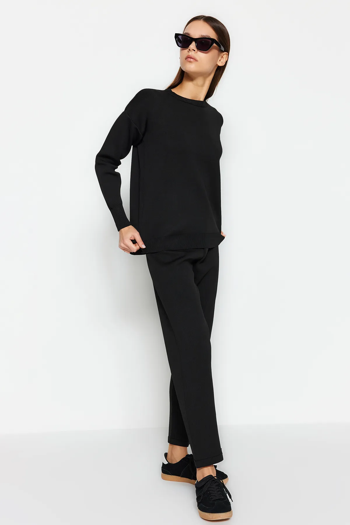 Trendyol Modest  Schwarzer Pullover-Hosen-Strickwaren-Oberteil-Unterteil-Set TCTAW24US00109