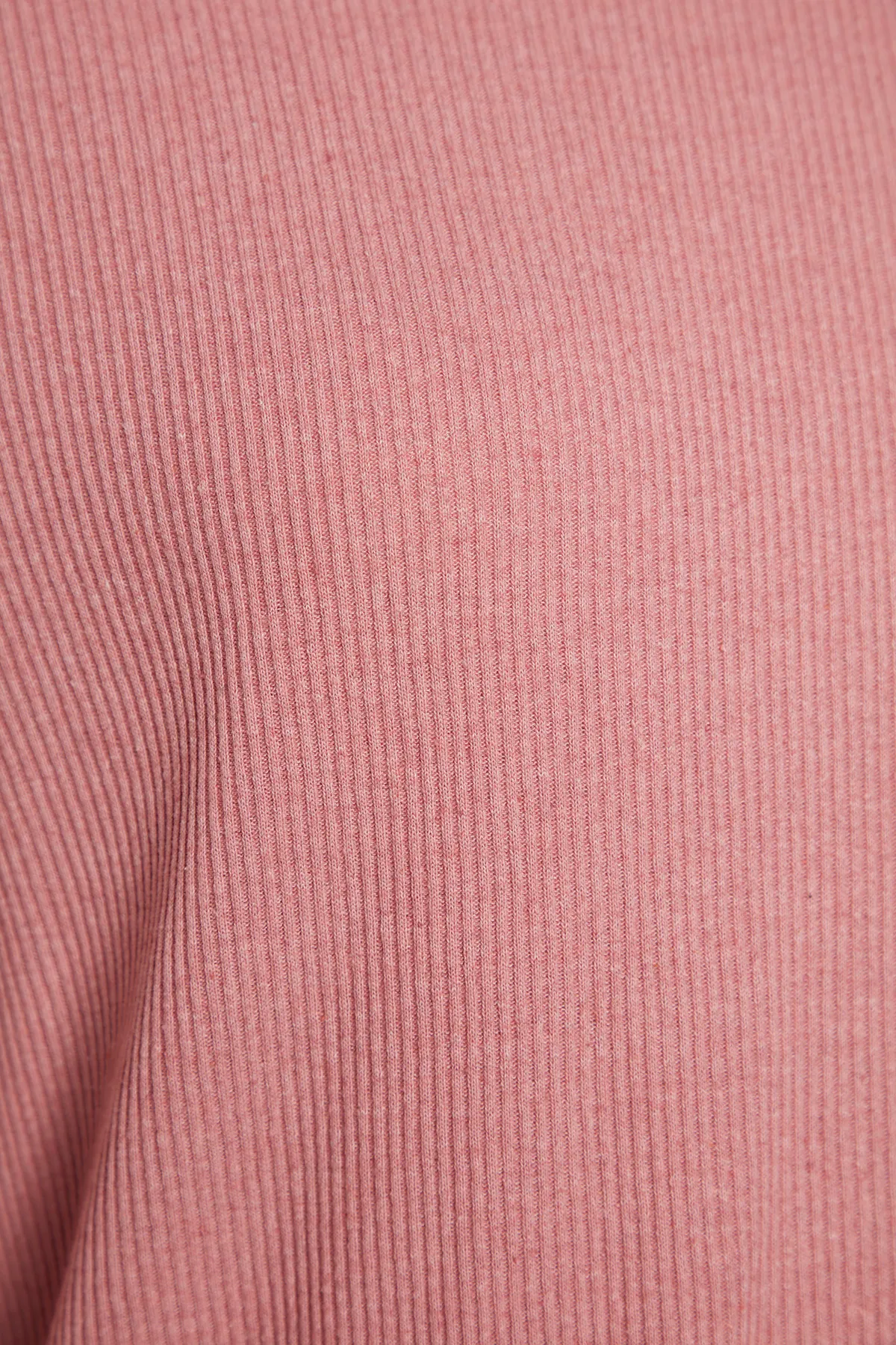 Trendyol Curve  Set aus Oberteil und Unterteil aus Strick mit Kordelzug „Dried Rose“ TBBAW24CP00025