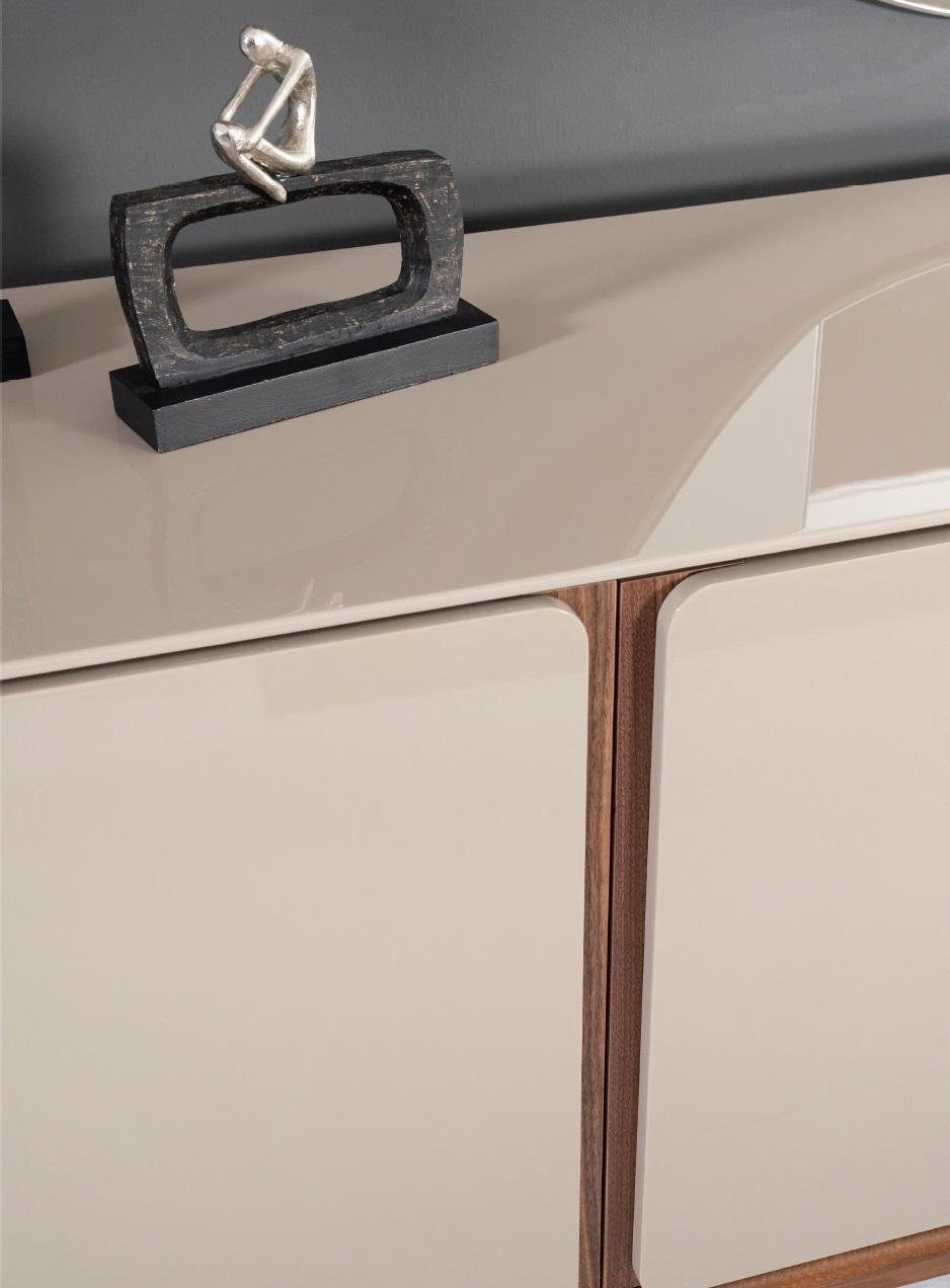 JVmoebel Esszimmer-Set Esszimmer Set Essgruppe Tisch 4x Stühle Bank Anrichte Spiegel 8tlg Set, (8-St)