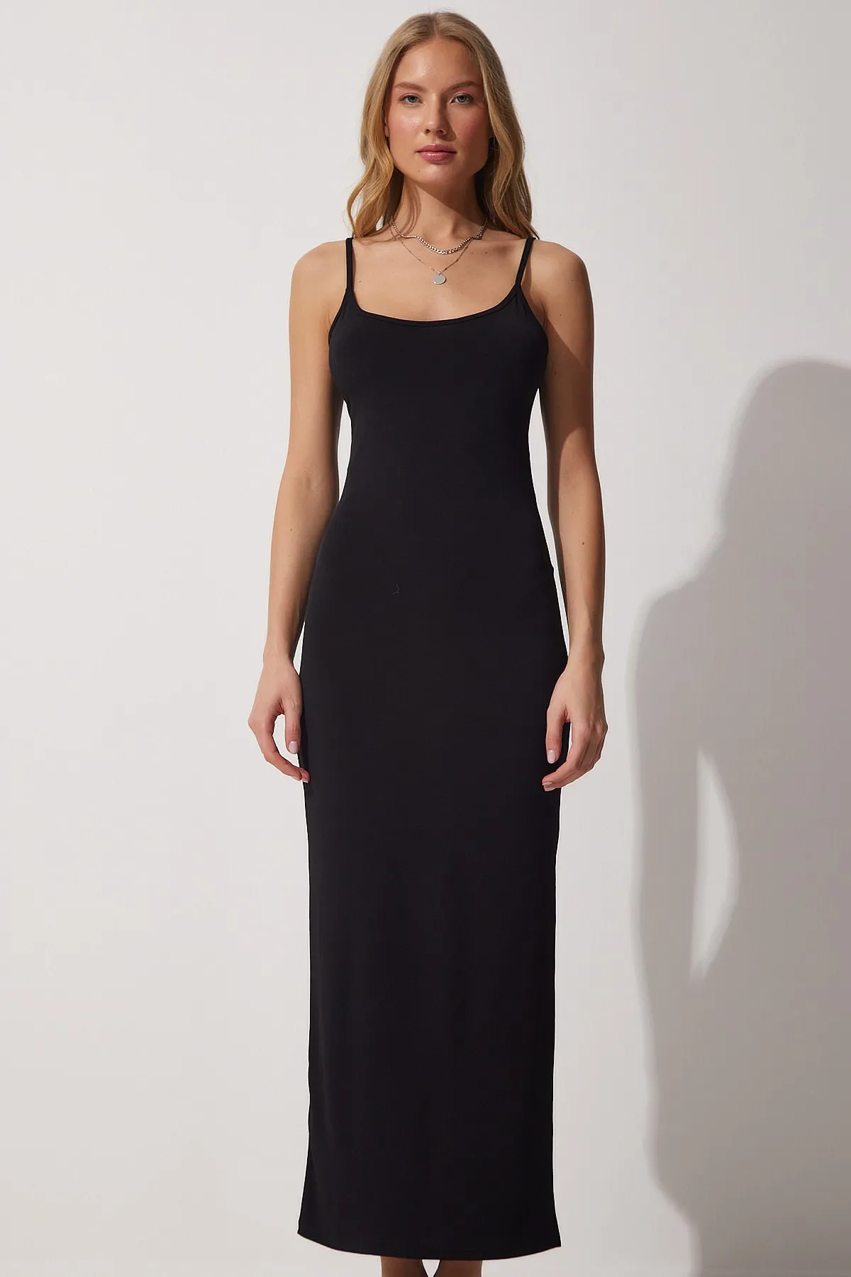Happiness İstanbul  Damen-Sommer-Langstrickkleid mit schwarzem Riemen aus Saran UB00027