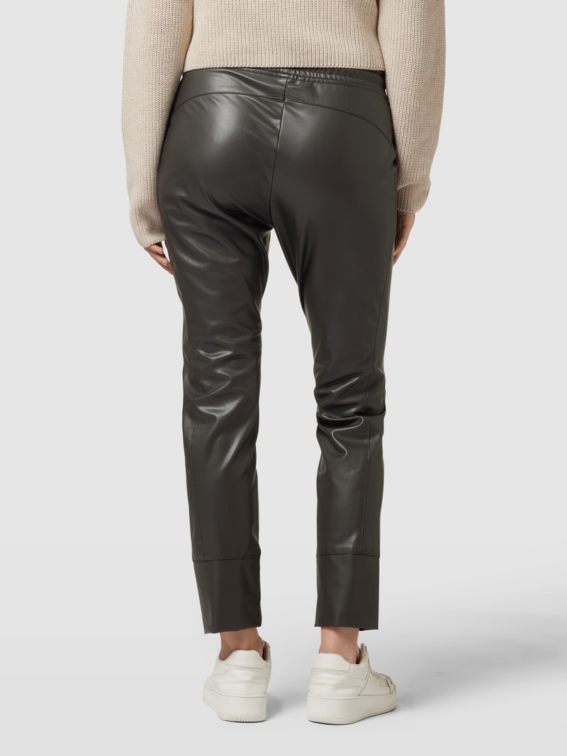 Jogpants in Leder-Optik Modell 'Future Vegan Leather' in dunkelbraun