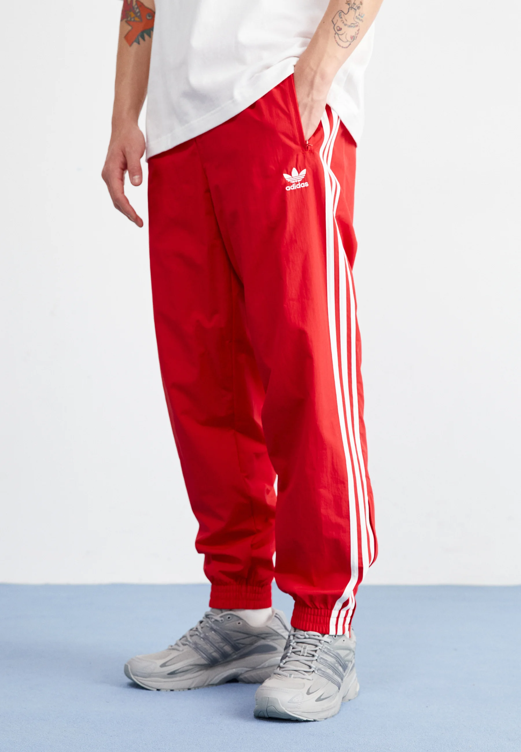 Pantalones deportivos adidas Originals