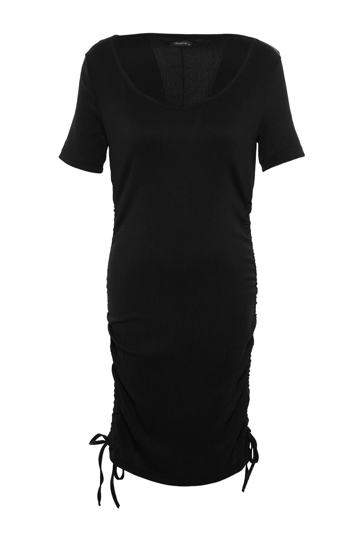 Trendyol Curve  Schwarzes Strickkleid mit seitlichen Raffungen TBSSS22AH0147