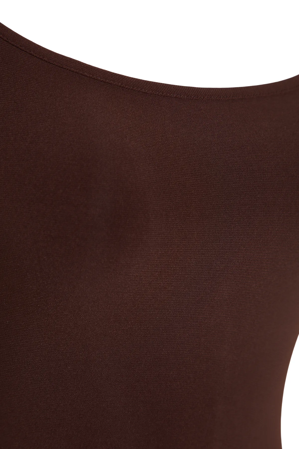 Trendyol Collection  Braunes, tailliertes Maxi-Bleistiftkleid aus flexiblem Strick mit Trägern TWOSS23EL02435