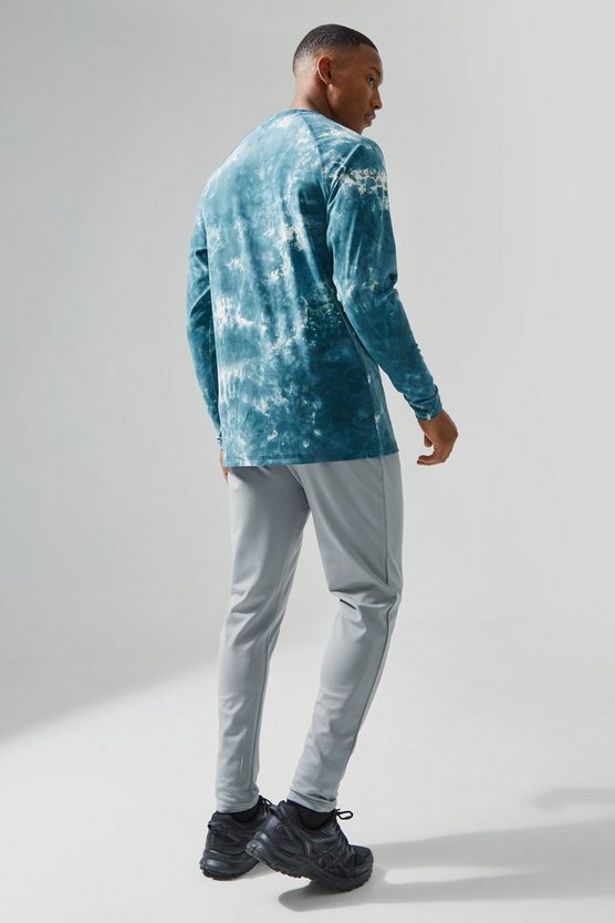 Man Active Slim-Fit Batik T-Shirt