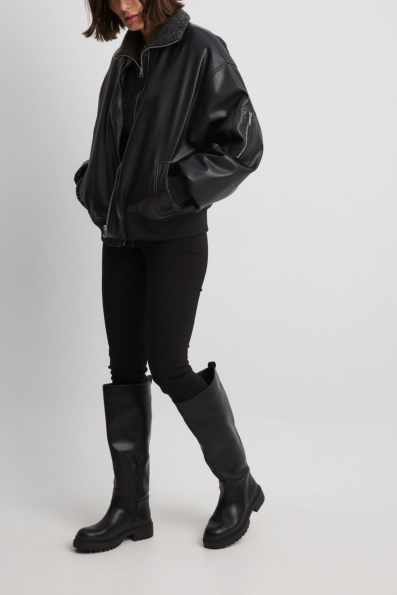 Schaft-Stiefel mit Profil-Sohle