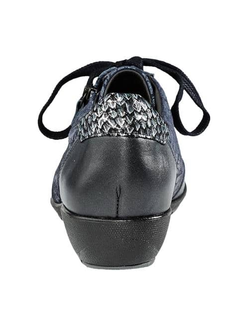 Schnürschuh