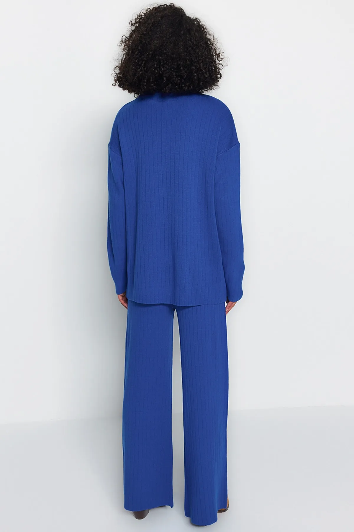 Trendyol Collection  Indigo Wide Fit Basic-Hose Strickoberteil und Unterteil-Set TWOAW23AU00255