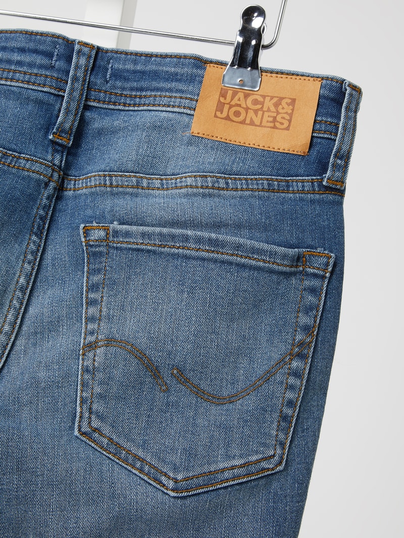 Skinny Fit Jeans mit Stretch-Anteil Modell 'Liam' in jeans
