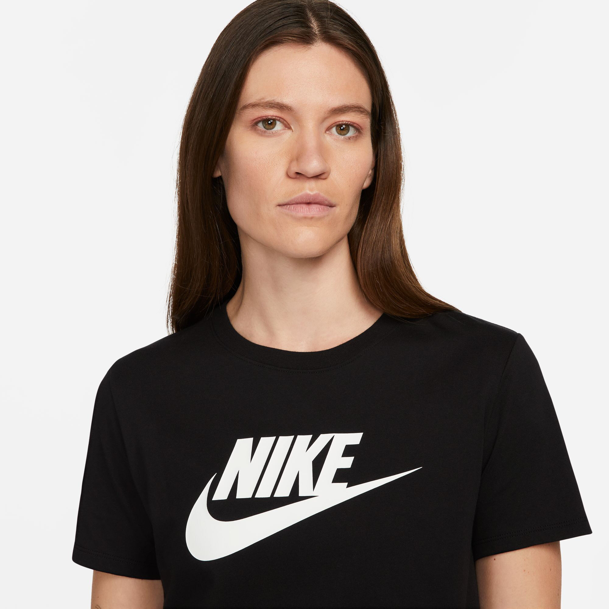 New Sportswear Essential Icon Futura T-Shirt Damen - Schwarz