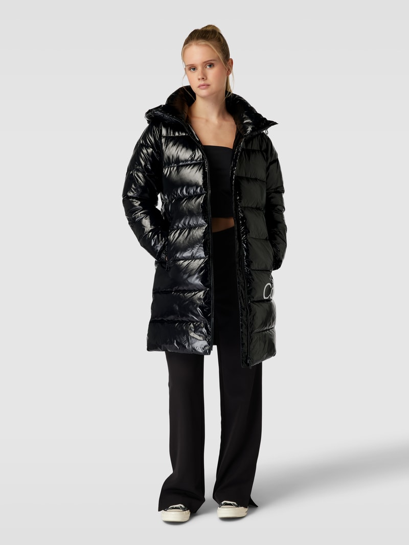 Steppmantel mit Kapuze in black