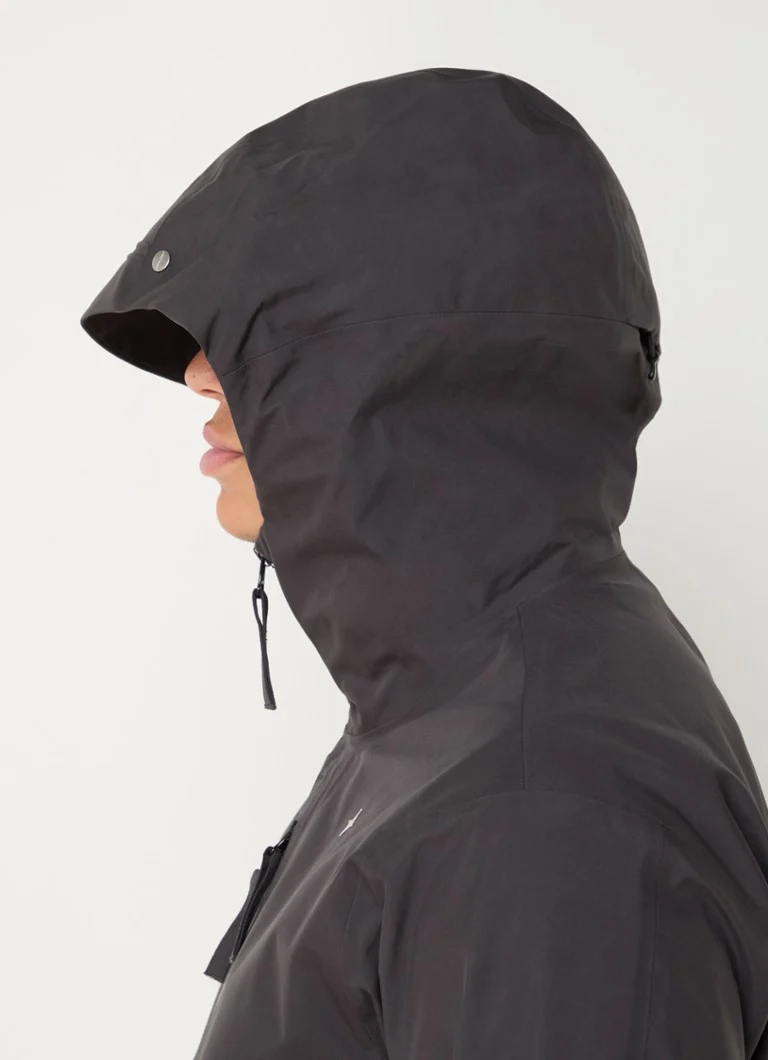 Αντιανεμικό Stone Island 413G1 με κουκούλα και κέντημα λογότυπου