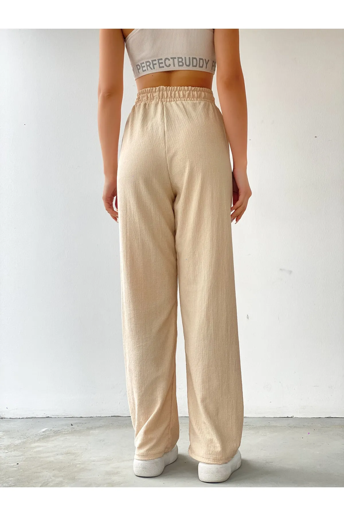 BEJNA  Beigefarbene Palazzo-Hose mit elastischem Bund für Damen