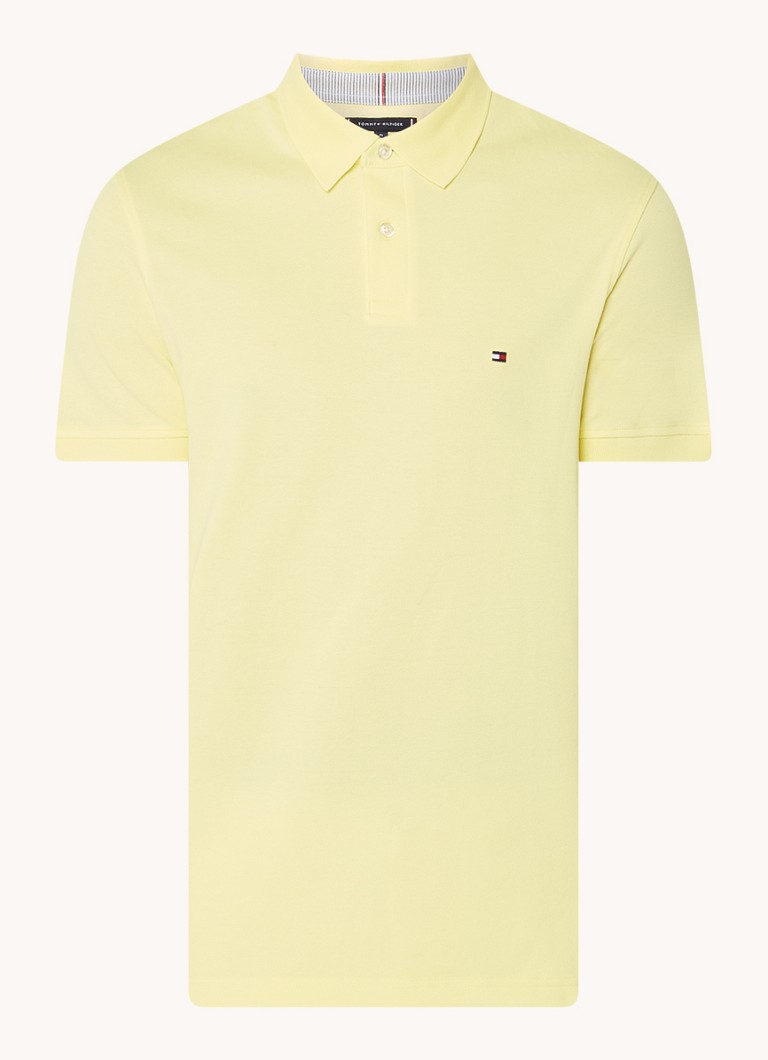 Polo Tommy Hilfiger Core de corte regular, confeccionada em piqué de algodão com bordado do logotipo.