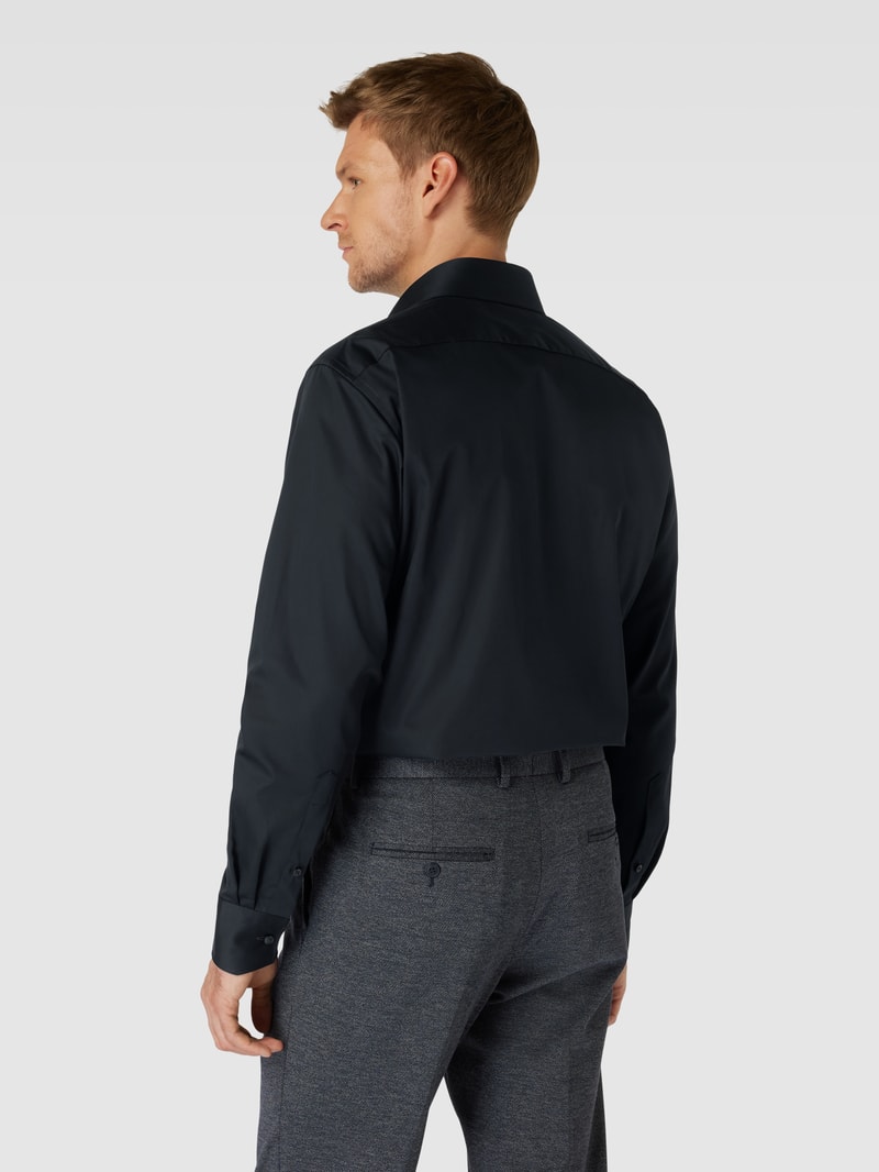 Modern Fit Business-Hemd mit Kentkragen Modell 'Global' in schwarz