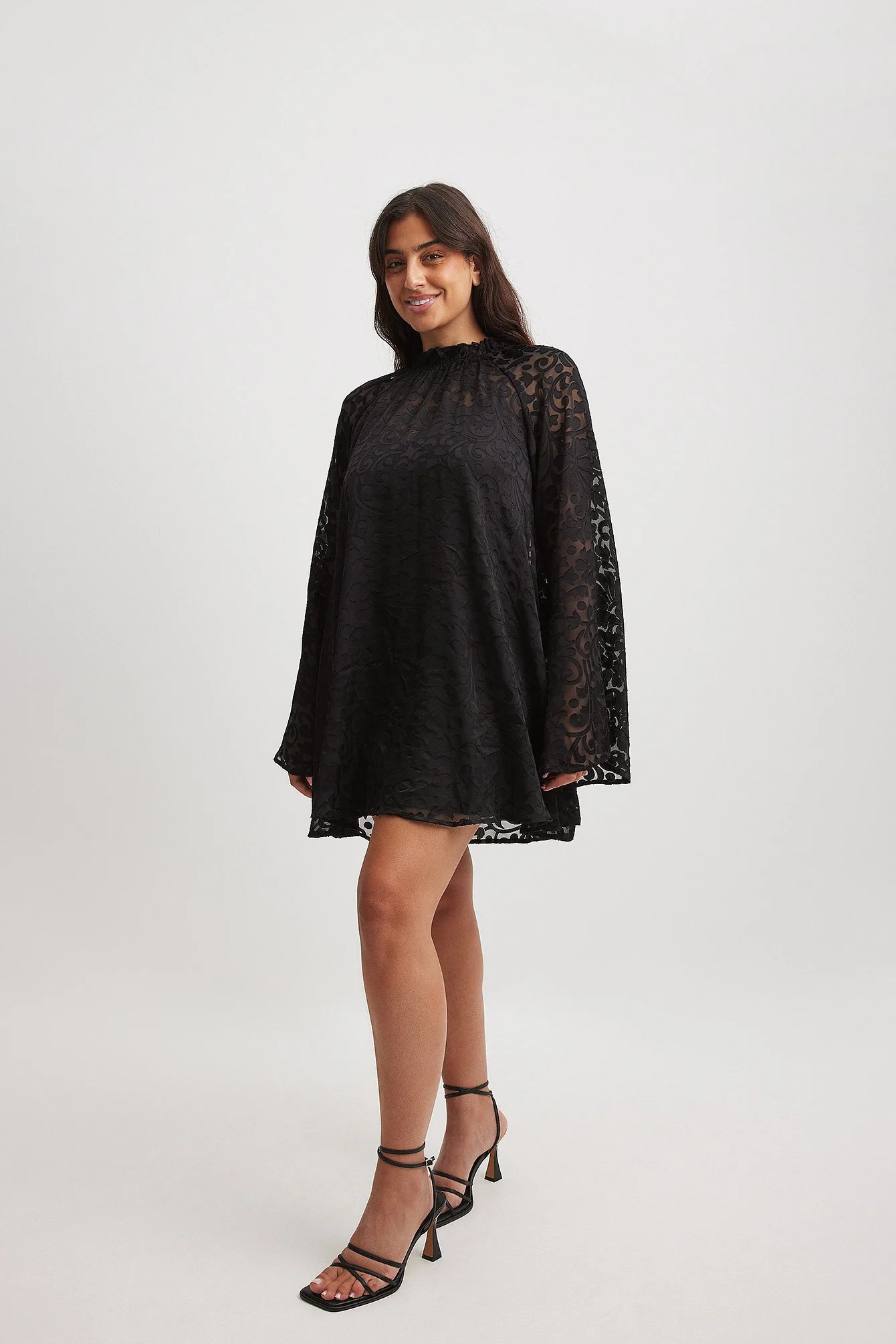 Minikleid aus Samt mit Burn-out